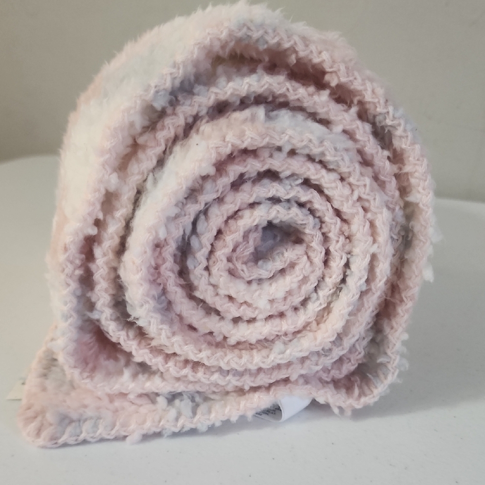 Jenni Pink and White Textured Blanket